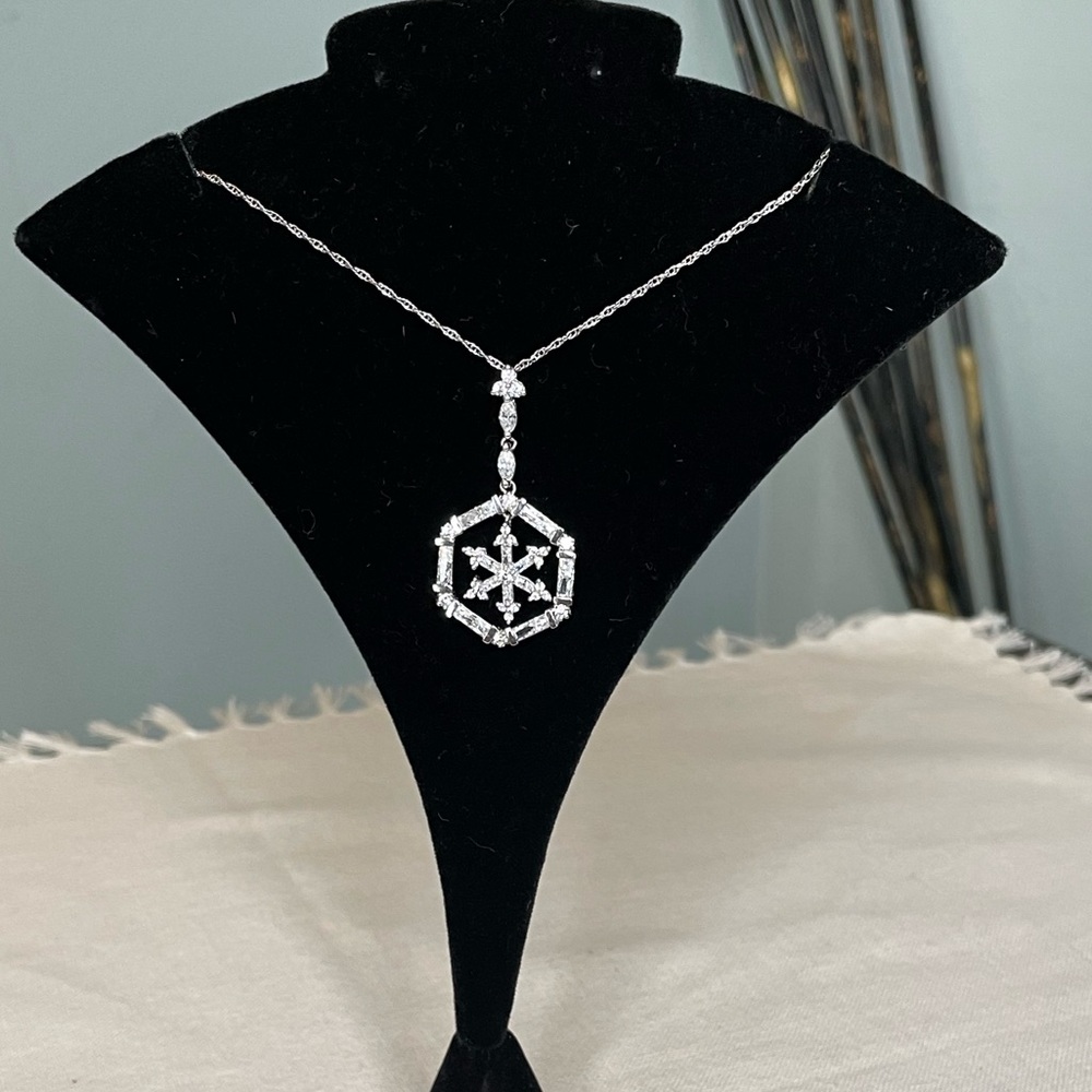 925 Sterling Silver and CZ Pendant Necklace